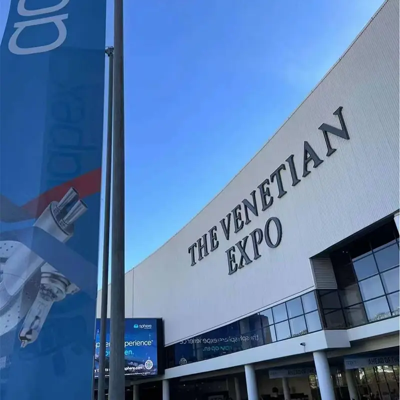 AAPEX 2023 Las Veqasda LUXFIGHTER CAR LED FARNICHCASION